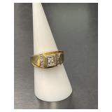 10 KT Mens Diamond Ring