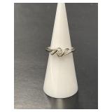 10 KT WG Diamond Band