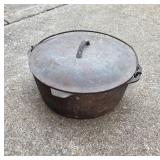 Cast Iron Dutch Oven With Lid