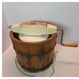 5-Quart Wooden Hand-Crank Ice Cream Maker