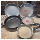 Nonstick Frying Pans with Speckled Finish