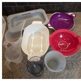 Kitchen Colanders and Measuring Cups