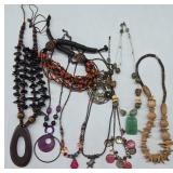 Jewelry Beaded and Pendant Necklaces