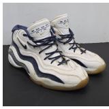 Nike Zoom Air White and Navy Sneakers