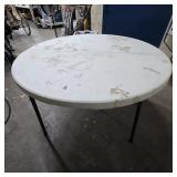 Round Foldable Table 4'