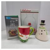 Holiday-Themed Decorative Items