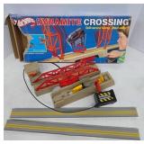 Hot Wheels Dynamite Crossing Playset