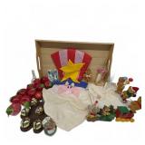 Holiday Decor & Plush Ornaments