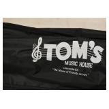 7 Eastman Foldable music stands New