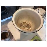 ENAMEL POT