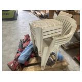 LOT OF OUTDOOR CHAIRS