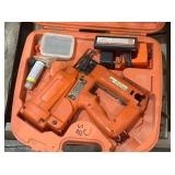 PASLODE NAILER WITH BATTERY AND CHARGER