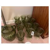 GREEN GLASS PITCHER / DRINKING GLASSES