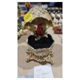CHRISTMAS EGG MUSIC BOX