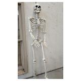 HALLOWEEN SKELETON DECOR