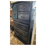 DRESSER
