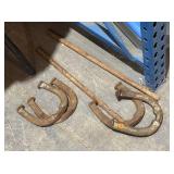HORSE SHOES AND STAKES