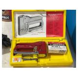 STAPLE GUN AND STAPLES