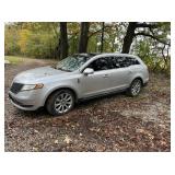 Lincoln MKT SUV