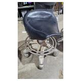 MOTORCYCLE SEAT ROLLING STOOL