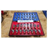 CHESS SET