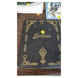 VINTAGE POST CARD BOOK