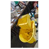 ROLLING MOP BUCKET