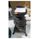 CAST IRON POT BELLY STOVE MODEL