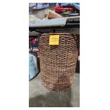 WICKER HAMPER