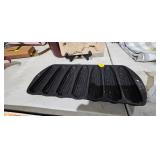 CAST IRON CORNBREAD PAN