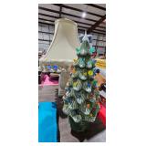 LAMP / CERAMIC CHRISTMAS TREE