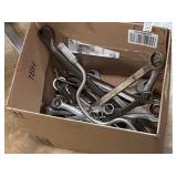 LOT OF VARIOUS WRENCHES