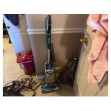 SHARK VACCUM