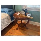 SMALL ROUND SIDE TABLE