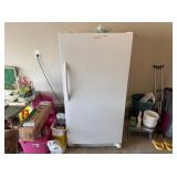 FRIDGIDARE FREEZER 32”X27”X65”