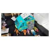 SCOOBY DOO VAN / FIGURES