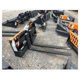 HYDRAULIC SKID STEER PALLET FORKS