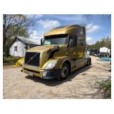 2003 Volvo VNL Truck