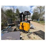 HYUNDAI 18BRP-9 3500LB PUSHER FORKLIFT