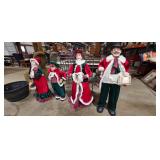 CHRISTMAS CAROLER DECOR