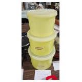 TUPPERWARE