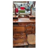 DRESSER