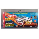 Hot Wheels Auto World Pro Racing Dragstrip Snake vs. Mongoose Electric Slot Car Track 