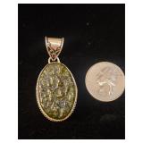 SILVER TONE GREEN PENDANT