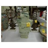 Lidded jade vessel