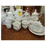 Mixed lot of consisting of two bone china tea