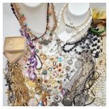 Costume Jewelry Necklaces & Bracelets