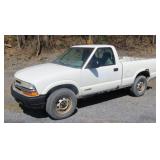 1998 Chevrolet S10 Regular Cab 4x4 Truck