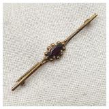 8K / 333 Gold Bar Pin w/ Garnet Antique