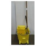 Rubbermaid Brute Mop Bucket